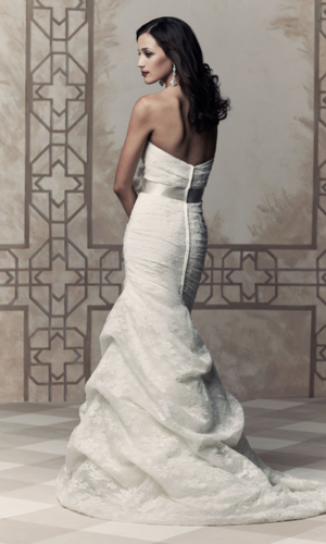 Paloma Blanca 4365 Back